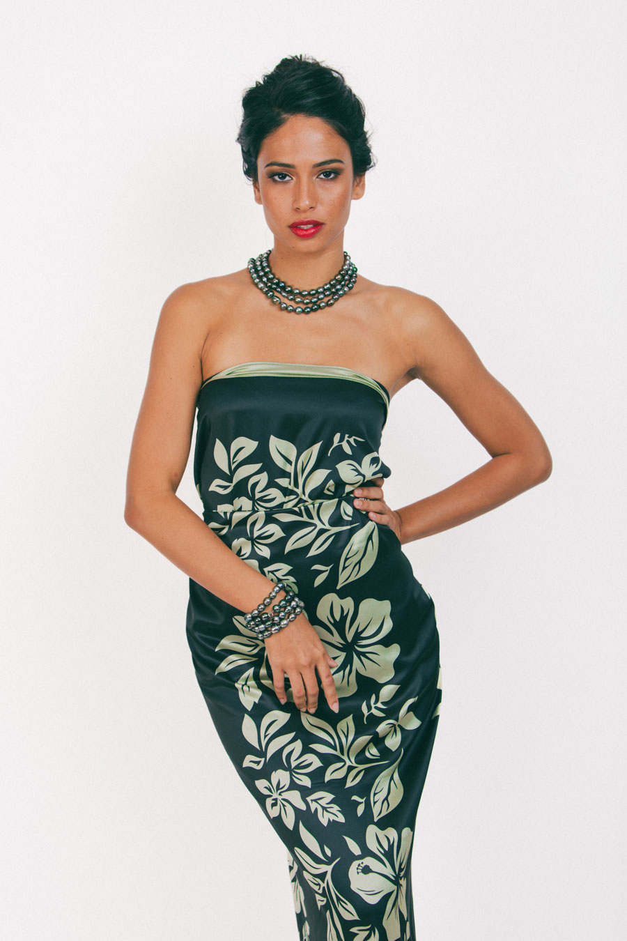 Aimata Tahiti Long Pāreu Lei Black